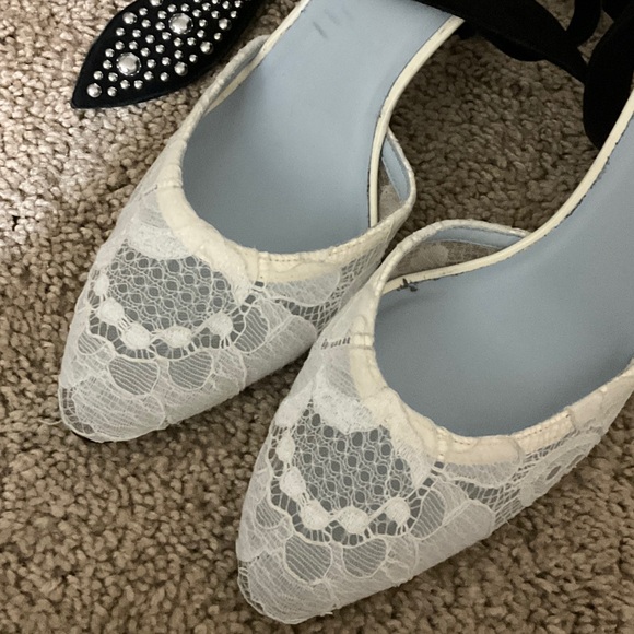 Valentino Garavani Black and White Lace Heels - Picture 5 of 9